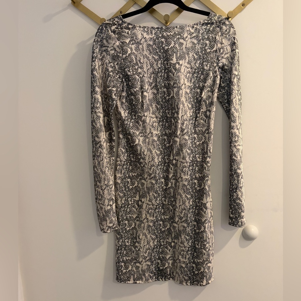 Abercrombie & Fitch Black and Gray Snakeskin Long Sleeve Dress